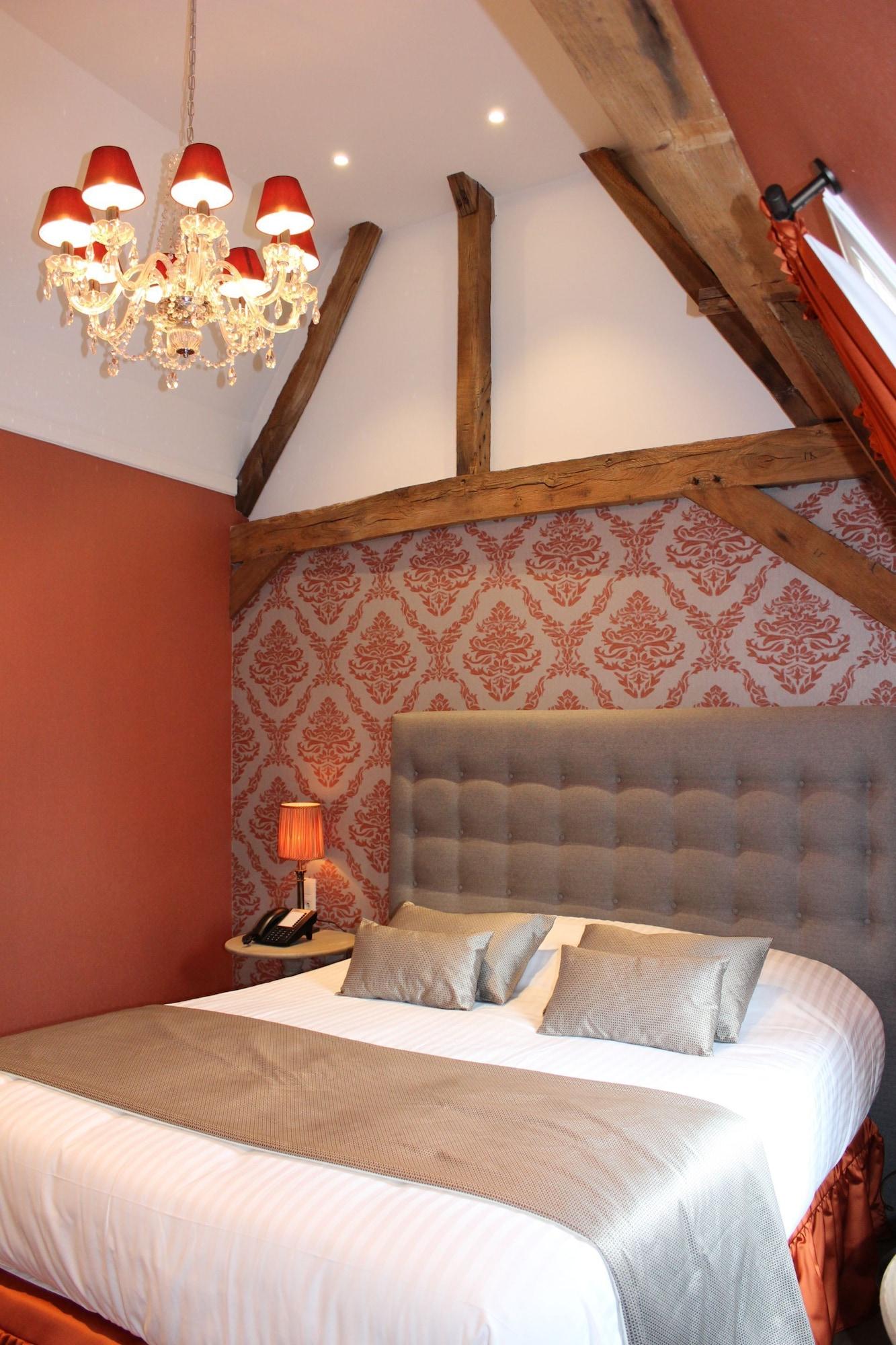 Hotel Luxury Boutique De Castillion 4*