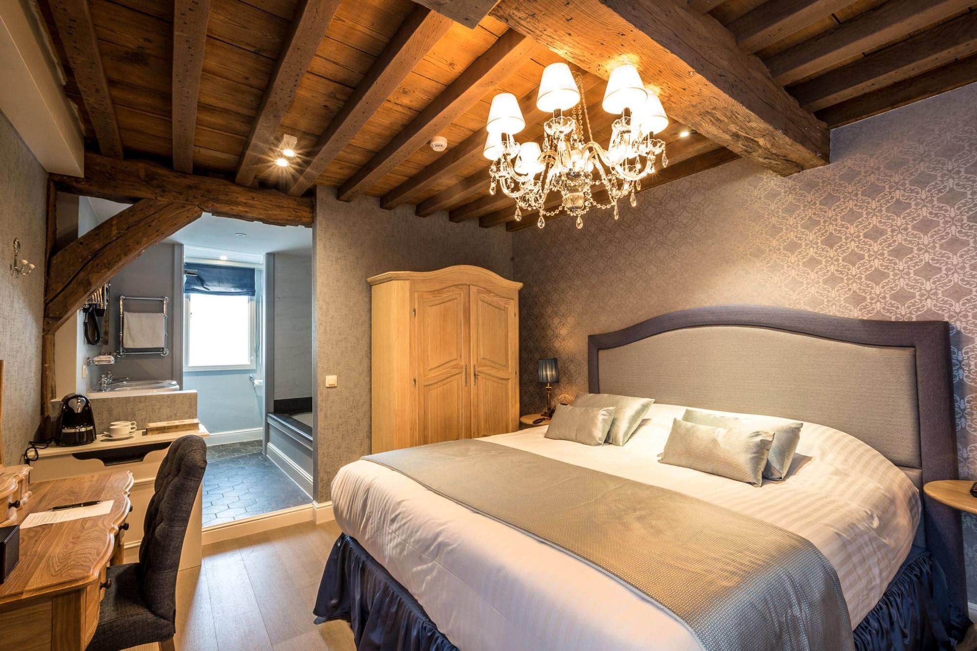 Luxury Boutique De Castillion Hotel