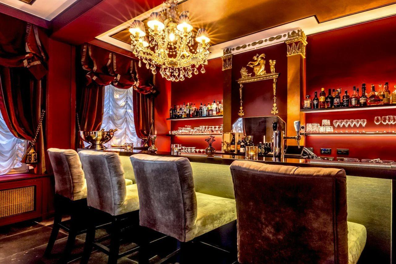 Luxury Boutique De Castillion