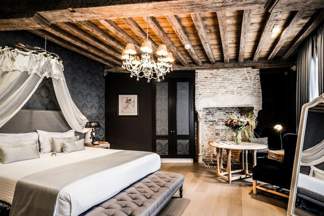 Luxury Boutique De Castillion