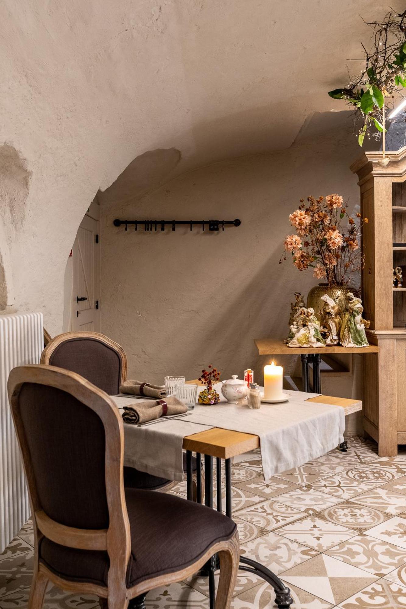 Luxury Boutique De Castillion