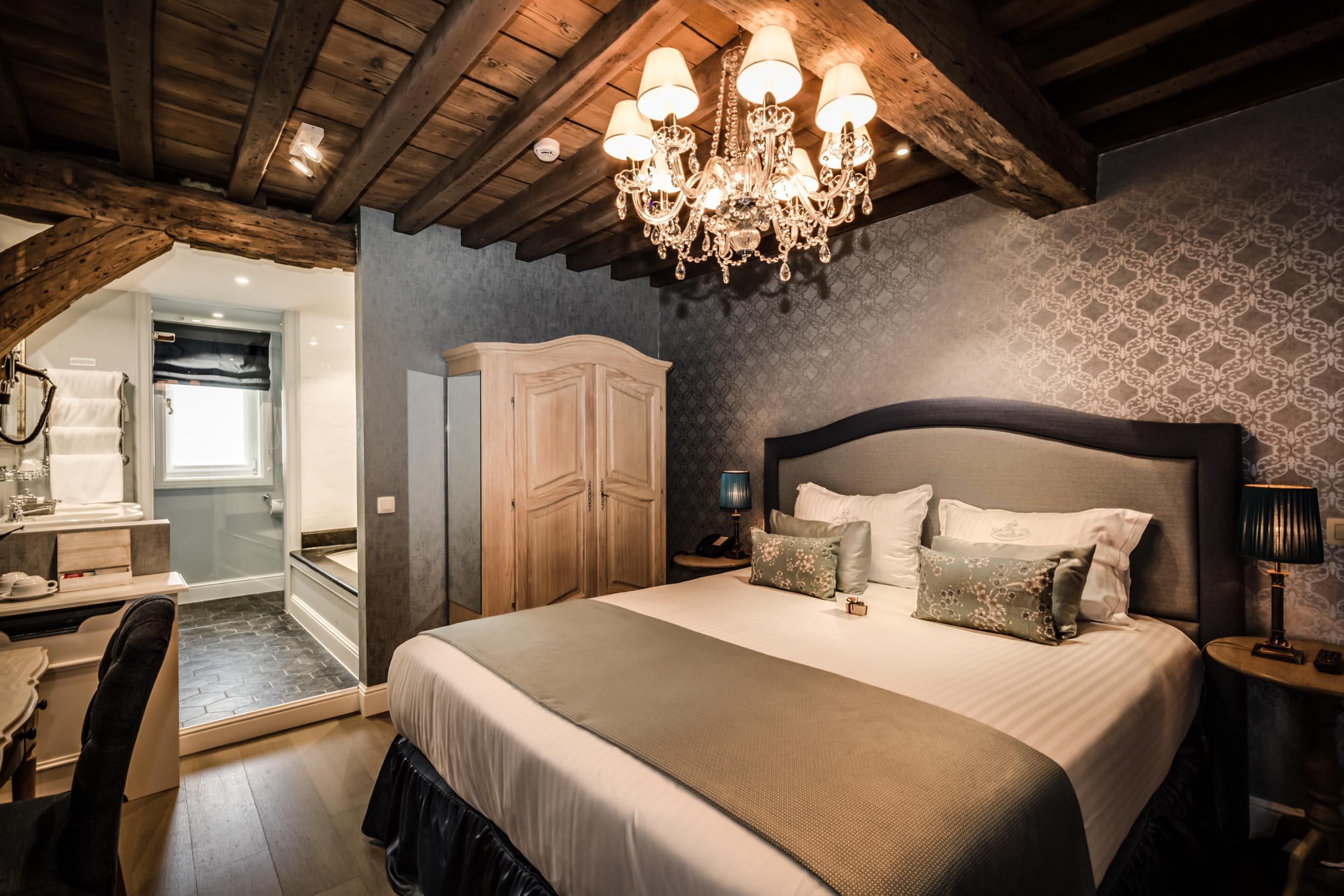 Luxury Boutique De Castillion