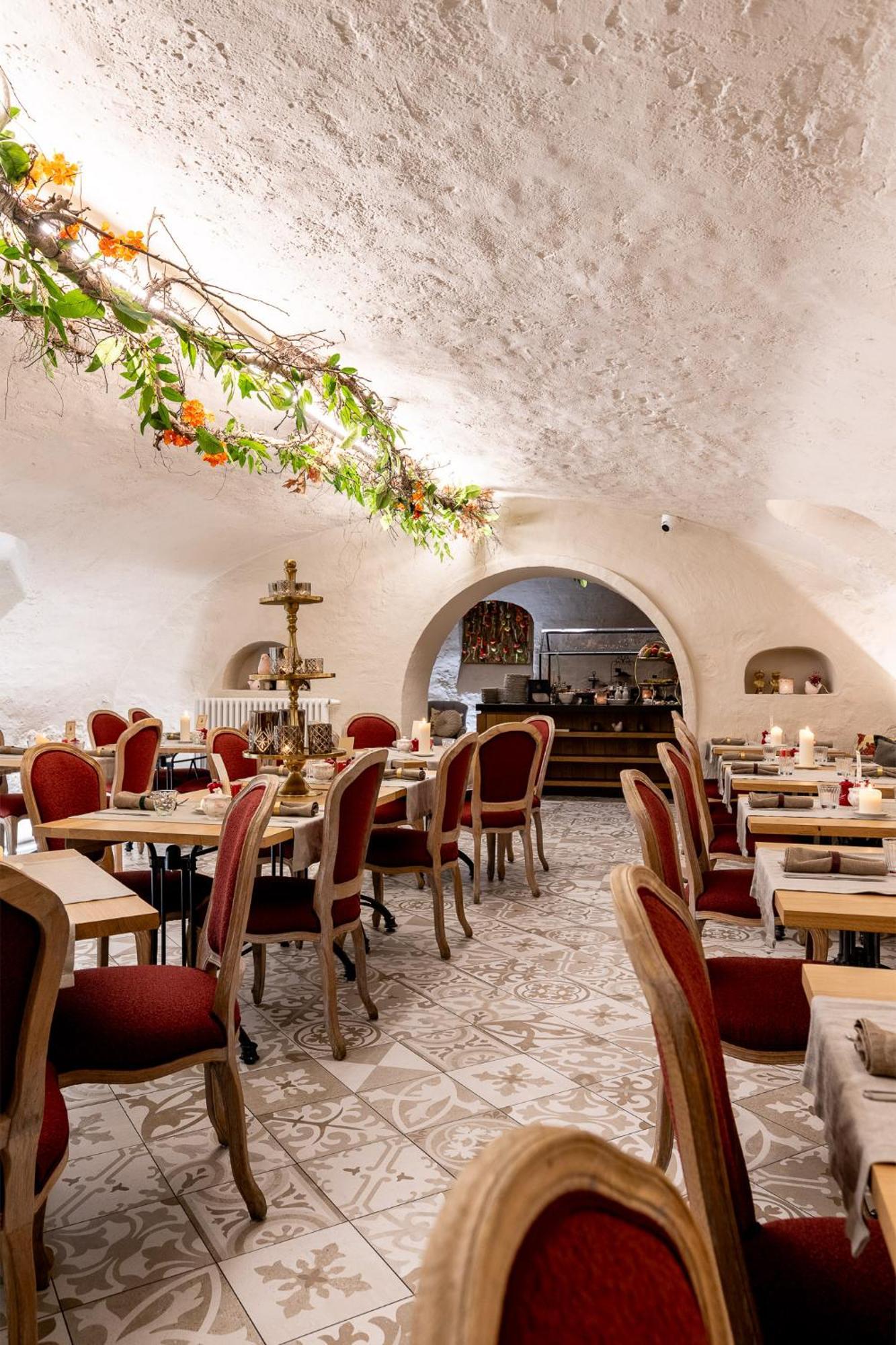 Boutique De Castillion 4*
